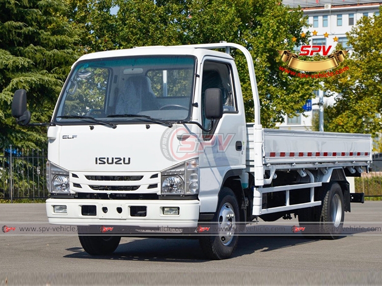 ISUZU ELF Goods Transport Truck - Front Left Side